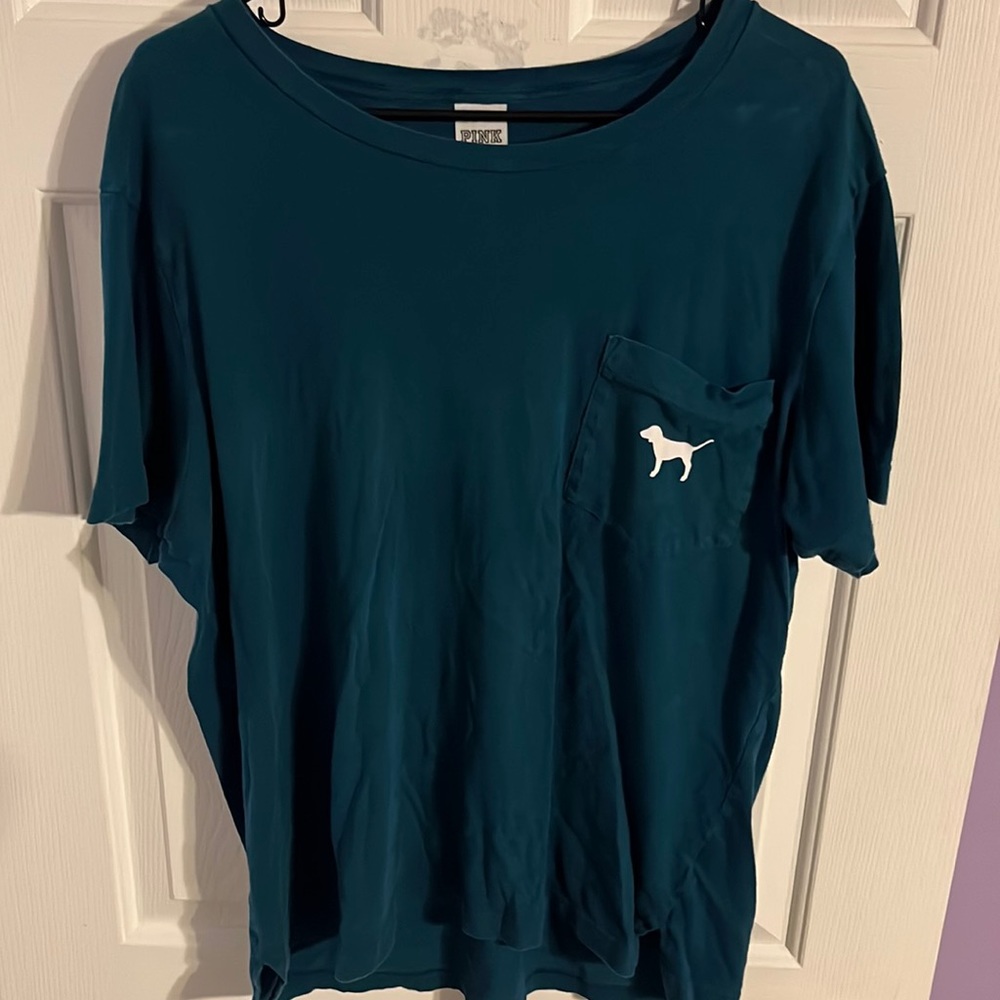 pink T-shirt
